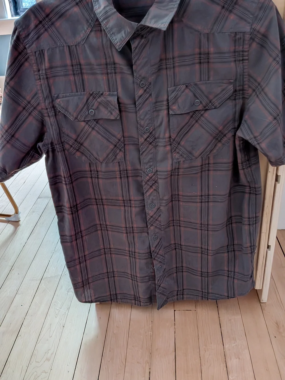 The North Face Men's Dark Gray Plaid Shirt with Red Stripes Small